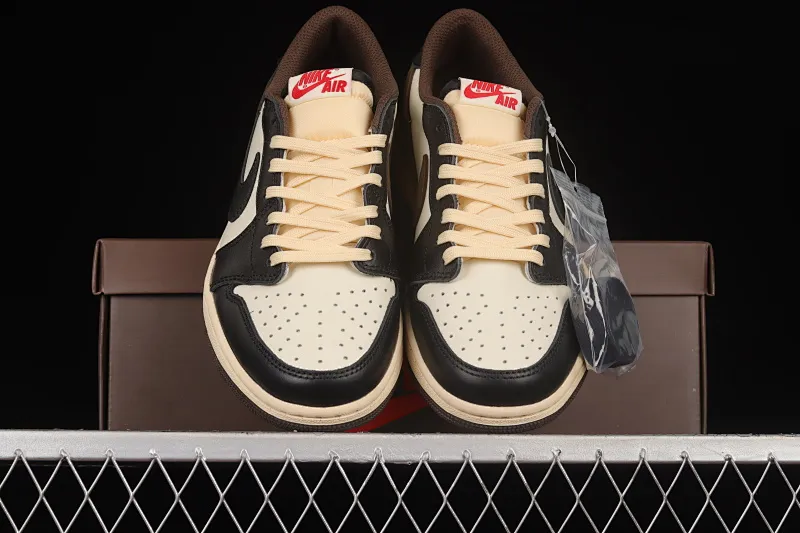 All categories Air Jordan Jordan series basketball shoes Air Jordan 1 Low Travis Scott x Air Jordan 1 Low "Dark Mocha" AJ1 Joe 1 small barb CQ4277-105